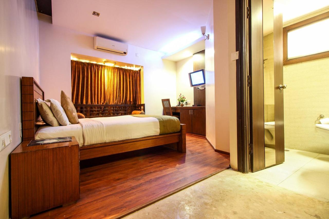 The Elite Royale Aparthotel Bangalore Exterior photo