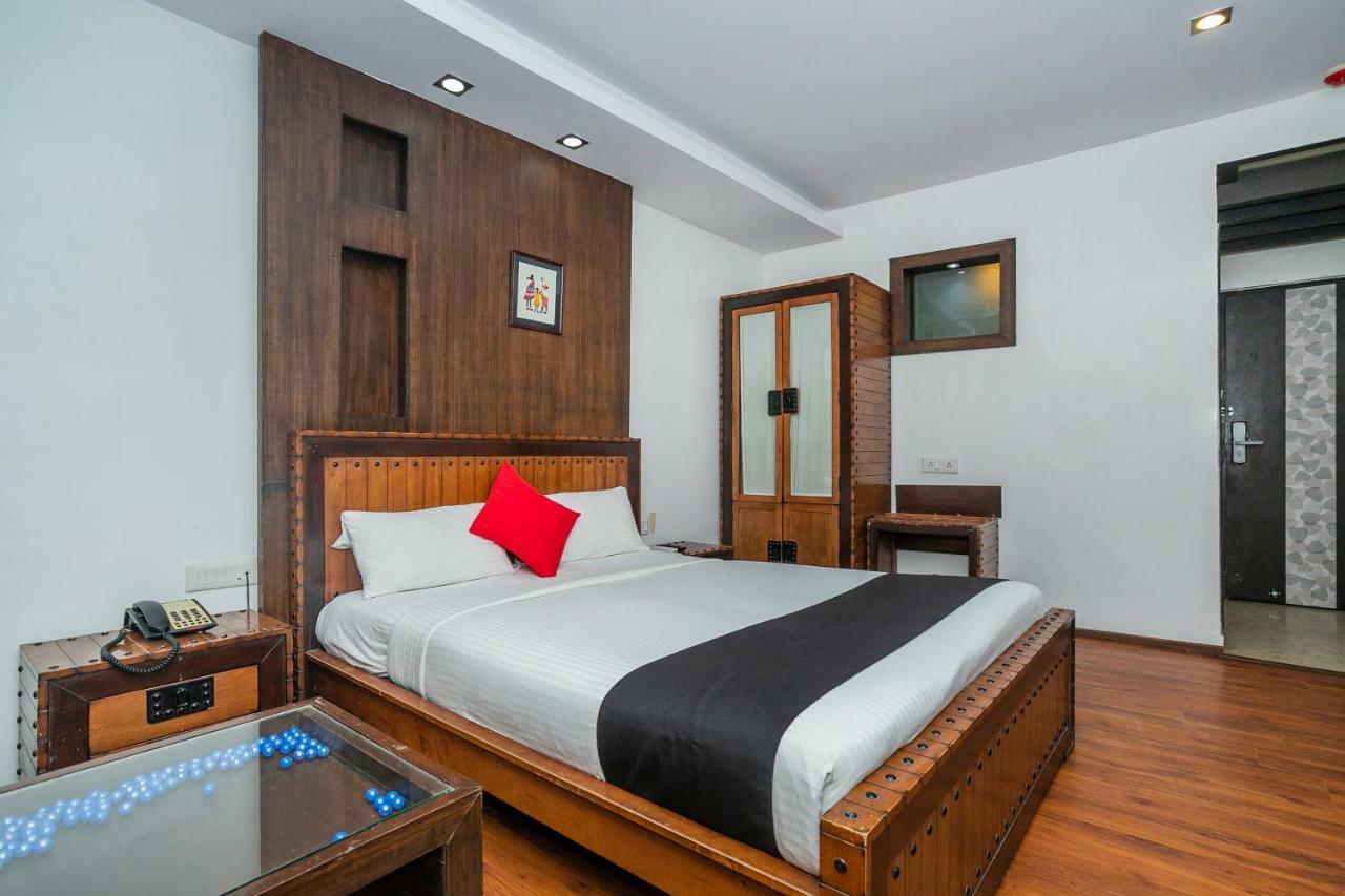 The Elite Royale Aparthotel Bangalore Exterior photo